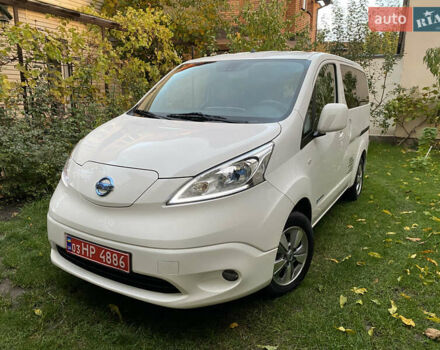 Белый Ниссан e-NV200, объемом двигателя 0 л и пробегом 47 тыс. км за 17888 $, фото 1 на Automoto.ua