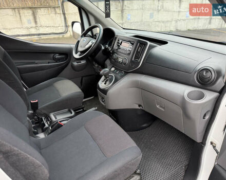 Белый Ниссан e-NV200, объемом двигателя 0 л и пробегом 50 тыс. км за 17899 $, фото 21 на Automoto.ua