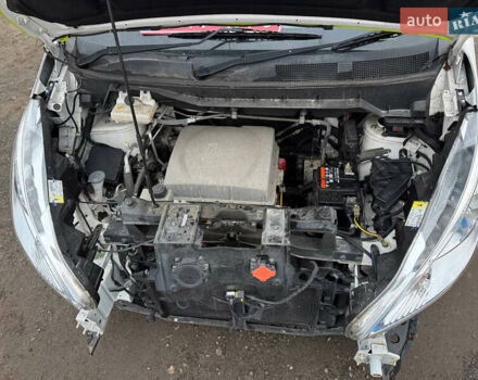 Белый Ниссан e-NV200, объемом двигателя 0 л и пробегом 200 тыс. км за 8950 $, фото 7 на Automoto.ua