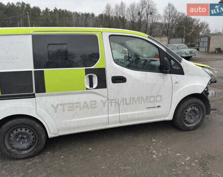 Белый Ниссан e-NV200, объемом двигателя 0 л и пробегом 200 тыс. км за 8950 $, фото 13 на Automoto.ua