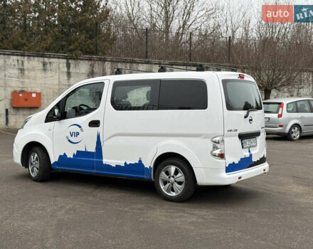 Белый Ниссан e-NV200, объемом двигателя 0 л и пробегом 50 тыс. км за 17899 $, фото 10 на Automoto.ua