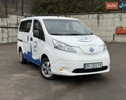 Белый Ниссан e-NV200, объемом двигателя 0 л и пробегом 50 тыс. км за 17899 $, фото 7 на Automoto.ua