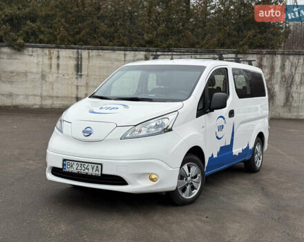 Белый Ниссан e-NV200, объемом двигателя 0 л и пробегом 50 тыс. км за 17899 $, фото 1 на Automoto.ua