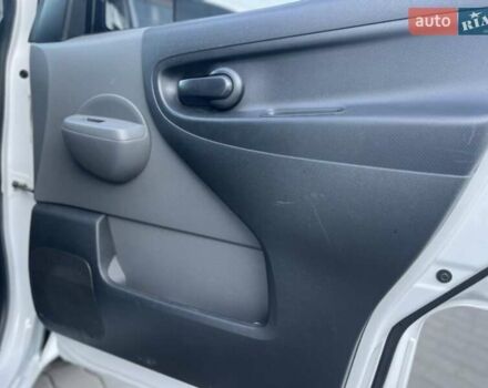 Белый Ниссан e-NV200, объемом двигателя 0 л и пробегом 34 тыс. км за 17900 $, фото 16 на Automoto.ua