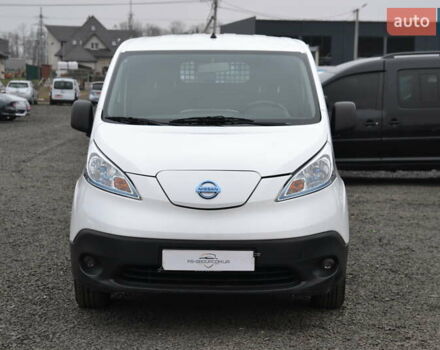 Белый Ниссан e-NV200, объемом двигателя 0 л и пробегом 90 тыс. км за 12999 $, фото 2 на Automoto.ua