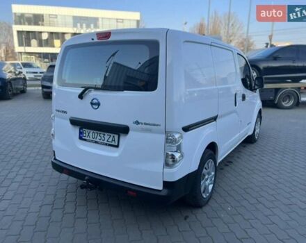 Белый Ниссан e-NV200, объемом двигателя 0 л и пробегом 34 тыс. км за 17900 $, фото 5 на Automoto.ua