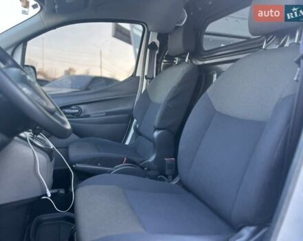 Белый Ниссан e-NV200, объемом двигателя 0 л и пробегом 34 тыс. км за 17900 $, фото 28 на Automoto.ua
