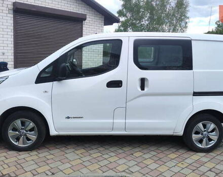 Белый Ниссан e-NV200, объемом двигателя 0 л и пробегом 99 тыс. км за 13900 $, фото 5 на Automoto.ua