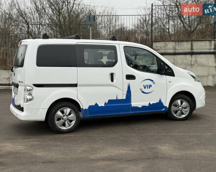 Белый Ниссан e-NV200, объемом двигателя 0 л и пробегом 50 тыс. км за 17899 $, фото 17 на Automoto.ua