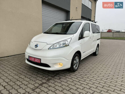 Белый Ниссан e-NV200, объемом двигателя 0 л и пробегом 82 тыс. км за 9000 $, фото 1 на Automoto.ua