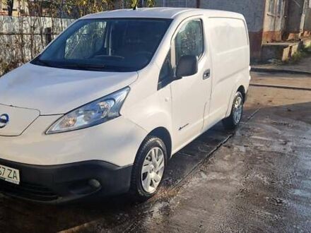 Белый Ниссан e-NV200, объемом двигателя 0 л и пробегом 120 тыс. км за 9500 $, фото 1 на Automoto.ua