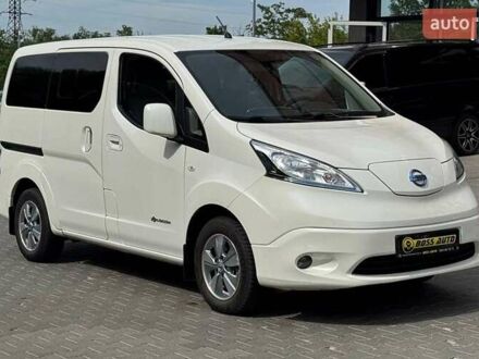 Ниссан e-NV200 2015 в Черновцах на Automoto.ua Белый Ниссан e-NV200, объемом двигателя 0 л и пробегом 161 тыс. км за 12100 $, фото 1 на Automoto.ua