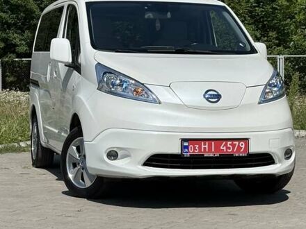 Белый Ниссан e-NV200, объемом двигателя 0 л и пробегом 161 тыс. км за 9400 $, фото 1 на Automoto.ua