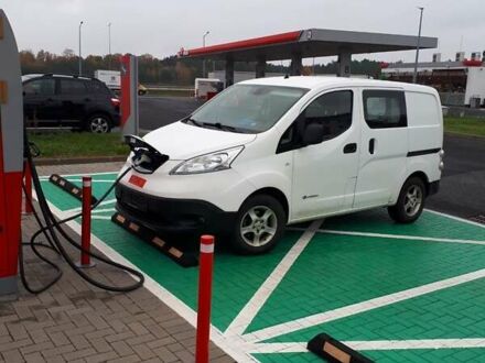 Білий Ніссан e-NV200, об'ємом двигуна 0 л та пробігом 28 тис. км за 9800 $, фото 1 на Automoto.ua