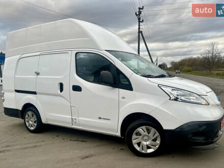 Белый Ниссан e-NV200, объемом двигателя 0 л и пробегом 20 тыс. км за 13900 $, фото 1 на Automoto.ua