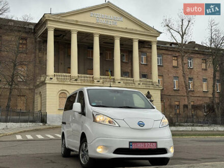 Білий Ніссан e-NV200, об'ємом двигуна 0 л та пробігом 179 тис. км за 15300 $, фото 1 на Automoto.ua