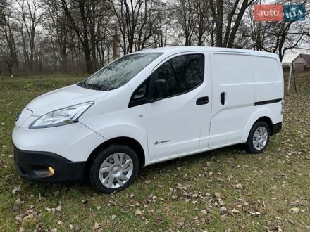 Білий Ніссан e-NV200, об'ємом двигуна 0 л та пробігом 92 тис. км за 12500 $, фото 1 на Automoto.ua