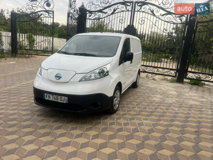 Белый Ниссан e-NV200, объемом двигателя 0 л и пробегом 28 тыс. км за 12900 $, фото 1 на Automoto.ua