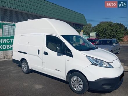 Белый Ниссан e-NV200, объемом двигателя 0 л и пробегом 60 тыс. км за 14900 $, фото 1 на Automoto.ua