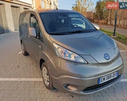 Бежевый Ниссан e-NV200, объемом двигателя 0 л и пробегом 133 тыс. км за 9400 $, фото 4 на Automoto.ua