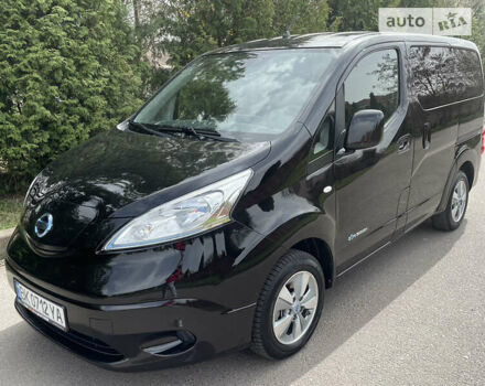 Чорний Ніссан e-NV200, об'ємом двигуна 0 л та пробігом 149 тис. км за 12000 $, фото 4 на Automoto.ua