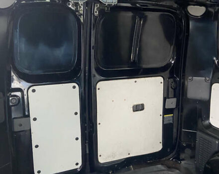 Черный Ниссан e-NV200, объемом двигателя 0 л и пробегом 48 тыс. км за 10500 $, фото 35 на Automoto.ua