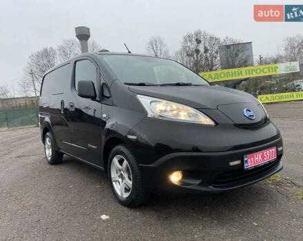 Черный Ниссан e-NV200, объемом двигателя 0 л и пробегом 48 тыс. км за 10500 $, фото 3 на Automoto.ua