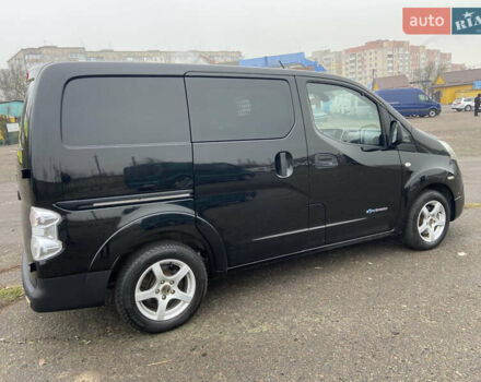 Черный Ниссан e-NV200, объемом двигателя 0 л и пробегом 48 тыс. км за 10500 $, фото 6 на Automoto.ua