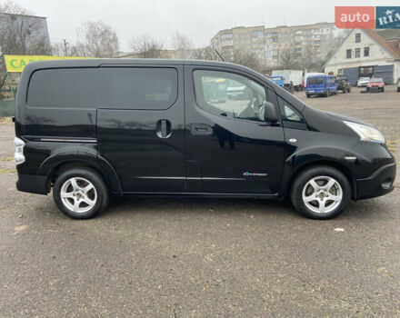 Черный Ниссан e-NV200, объемом двигателя 0 л и пробегом 48 тыс. км за 10500 $, фото 5 на Automoto.ua