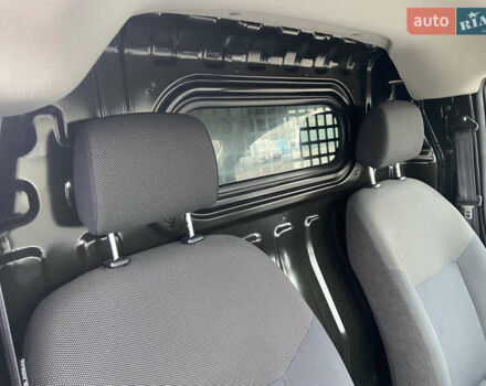 Черный Ниссан e-NV200, объемом двигателя 0 л и пробегом 48 тыс. км за 10500 $, фото 43 на Automoto.ua