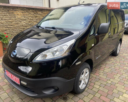Черный Ниссан e-NV200, объемом двигателя 0 л и пробегом 48 тыс. км за 10850 $, фото 10 на Automoto.ua