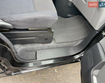 Черный Ниссан e-NV200, объемом двигателя 0 л и пробегом 48 тыс. км за 10500 $, фото 40 на Automoto.ua