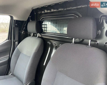 Черный Ниссан e-NV200, объемом двигателя 0 л и пробегом 48 тыс. км за 10500 $, фото 22 на Automoto.ua