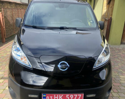 Черный Ниссан e-NV200, объемом двигателя 0 л и пробегом 48 тыс. км за 10850 $, фото 1 на Automoto.ua