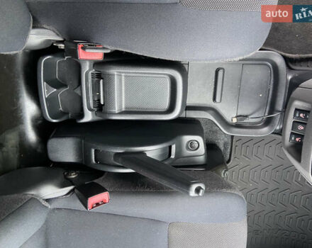 Черный Ниссан e-NV200, объемом двигателя 0 л и пробегом 48 тыс. км за 10500 $, фото 20 на Automoto.ua