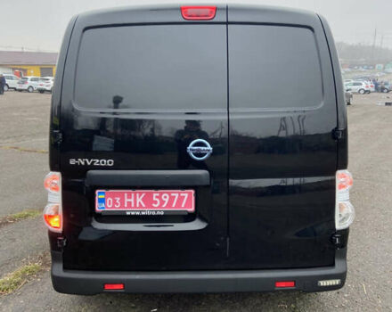 Черный Ниссан e-NV200, объемом двигателя 0 л и пробегом 48 тыс. км за 10500 $, фото 8 на Automoto.ua