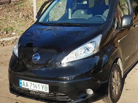 Чорний Ніссан e-NV200, об'ємом двигуна 0 л та пробігом 193 тис. км за 17800 $, фото 1 на Automoto.ua