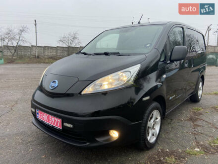 Черный Ниссан e-NV200, объемом двигателя 0 л и пробегом 48 тыс. км за 10500 $, фото 1 на Automoto.ua