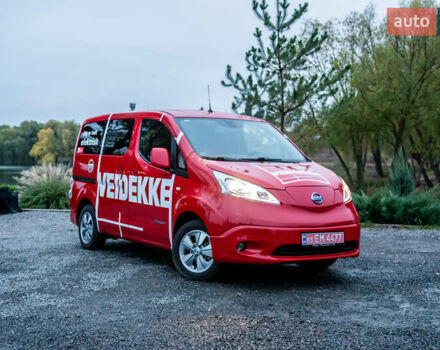 Червоний Ніссан e-NV200, об'ємом двигуна 0 л та пробігом 29 тис. км за 17400 $, фото 2 на Automoto.ua