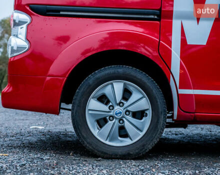 Червоний Ніссан e-NV200, об'ємом двигуна 0 л та пробігом 29 тис. км за 17400 $, фото 14 на Automoto.ua
