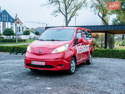 Червоний Ніссан e-NV200, об'ємом двигуна 0 л та пробігом 29 тис. км за 17400 $, фото 1 на Automoto.ua