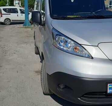 Сірий Ніссан e-NV200, об'ємом двигуна 0 л та пробігом 61 тис. км за 15100 $, фото 4 на Automoto.ua