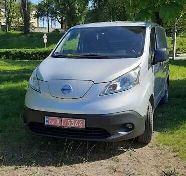 Сірий Ніссан e-NV200, об'ємом двигуна 0 л та пробігом 61 тис. км за 15000 $, фото 11 на Automoto.ua