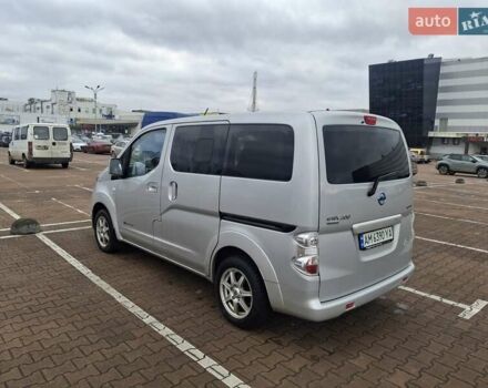 Серый Ниссан e-NV200, объемом двигателя 0 л и пробегом 126 тыс. км за 9950 $, фото 7 на Automoto.ua