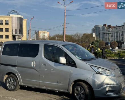 Серый Ниссан e-NV200, объемом двигателя 0 л и пробегом 119 тыс. км за 15700 $, фото 5 на Automoto.ua