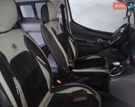 Серый Ниссан e-NV200, объемом двигателя 0 л и пробегом 90 тыс. км за 16200 $, фото 10 на Automoto.ua