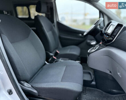 Сірий Ніссан e-NV200, об'ємом двигуна 0 л та пробігом 128 тис. км за 16777 $, фото 7 на Automoto.ua