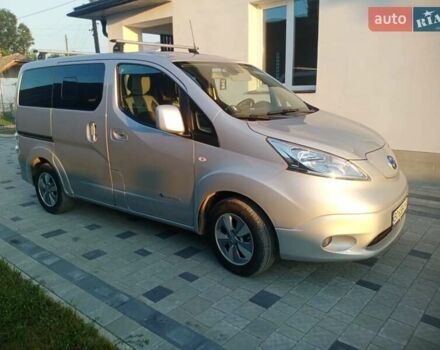 Серый Ниссан e-NV200, объемом двигателя 0 л и пробегом 90 тыс. км за 16200 $, фото 11 на Automoto.ua