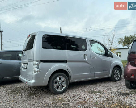 Серый Ниссан e-NV200, объемом двигателя 0 л и пробегом 128 тыс. км за 15777 $, фото 2 на Automoto.ua