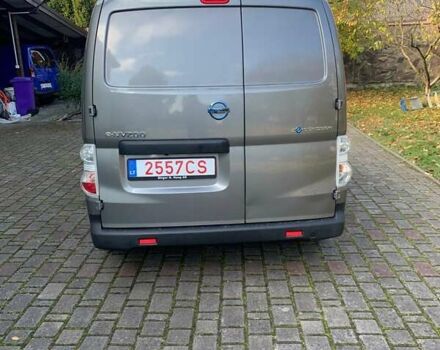 Серый Ниссан e-NV200, объемом двигателя 0 л и пробегом 91 тыс. км за 17200 $, фото 4 на Automoto.ua